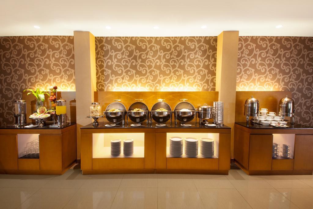 Aveon Express Hotel By Daphna International Yogyakarta Exterior photo