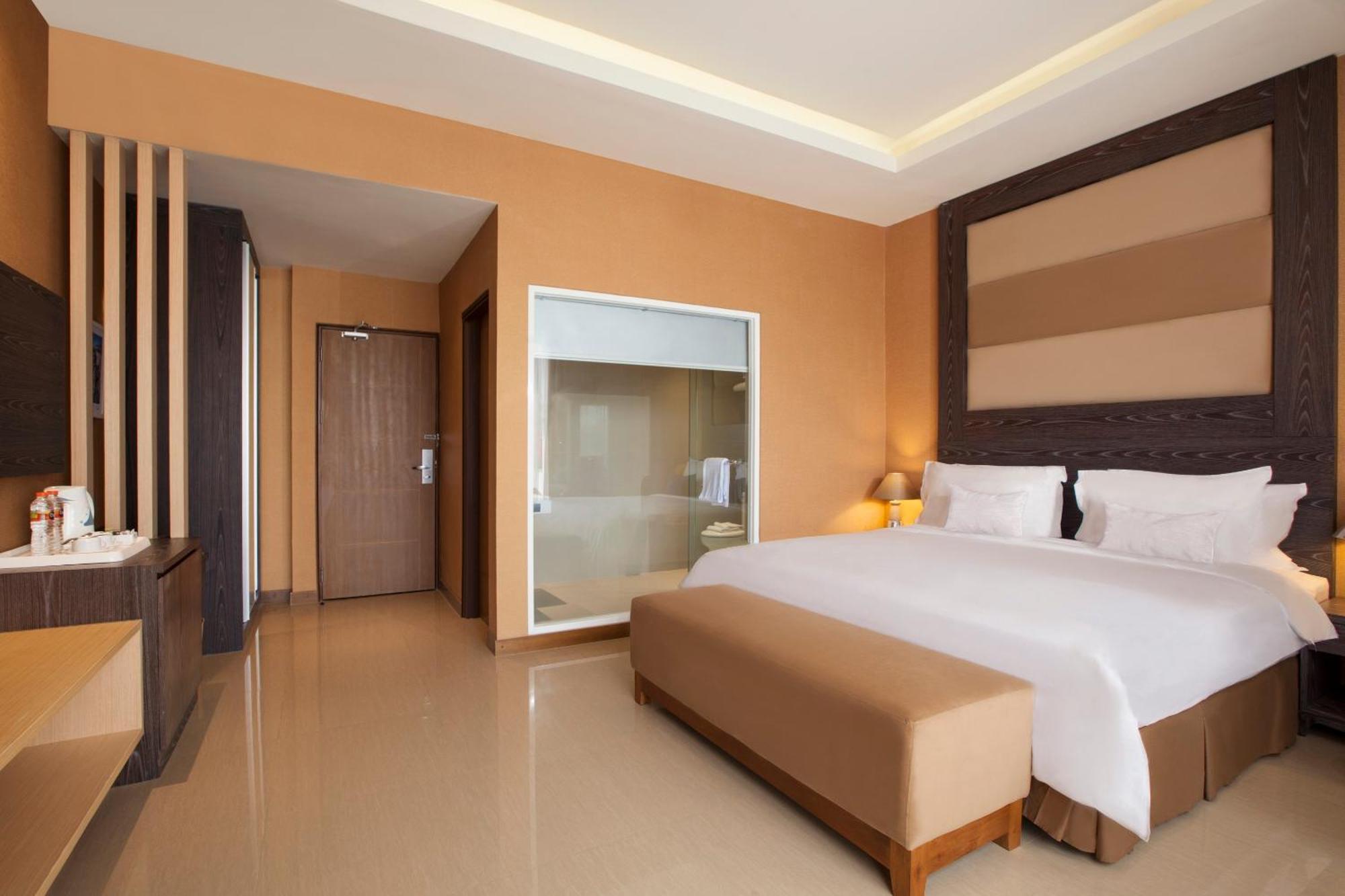 Aveon Express Hotel By Daphna International Yogyakarta Exterior photo