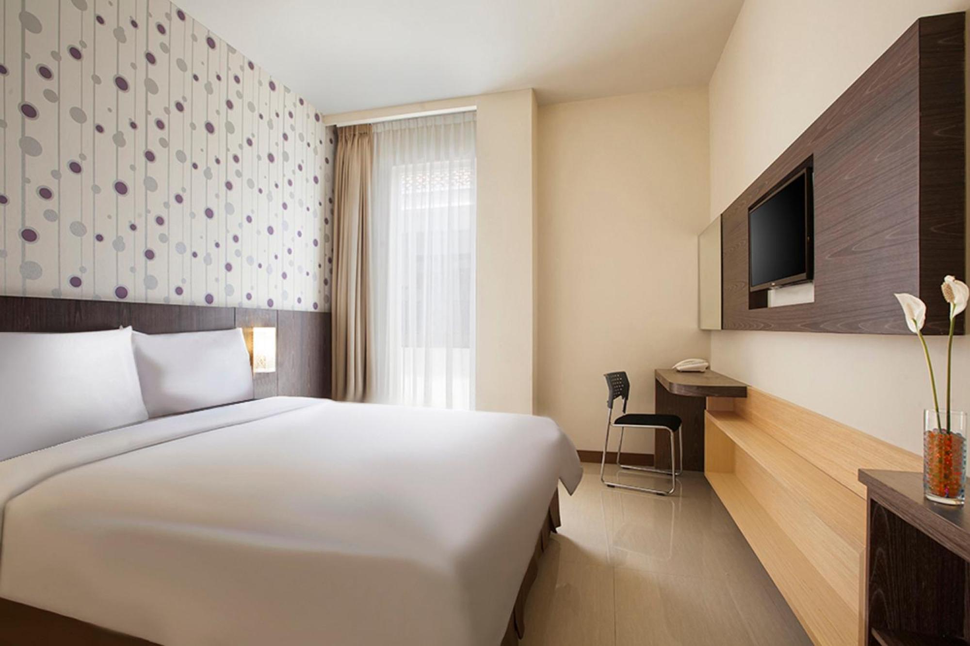 Aveon Express Hotel By Daphna International Yogyakarta Exterior photo